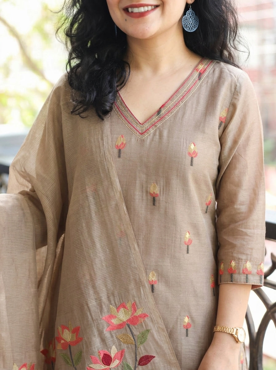 Roohi Khaki Tan Floral jamdani Weaved 3 PIece Set