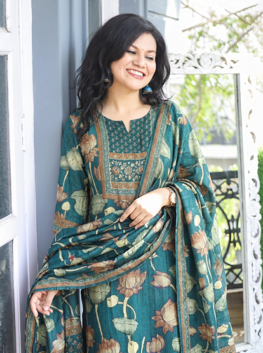 Rushali Teal Spiral Zari Work Printed Muslin 3 Piece Set