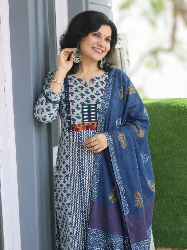 Aishwarya Faded Blue Panel Style Dabu Printed 3 Piece Set