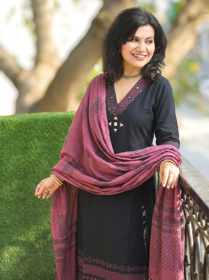 Sharmili Faded Black Mirror Handloom Cotton 3 Piece Set