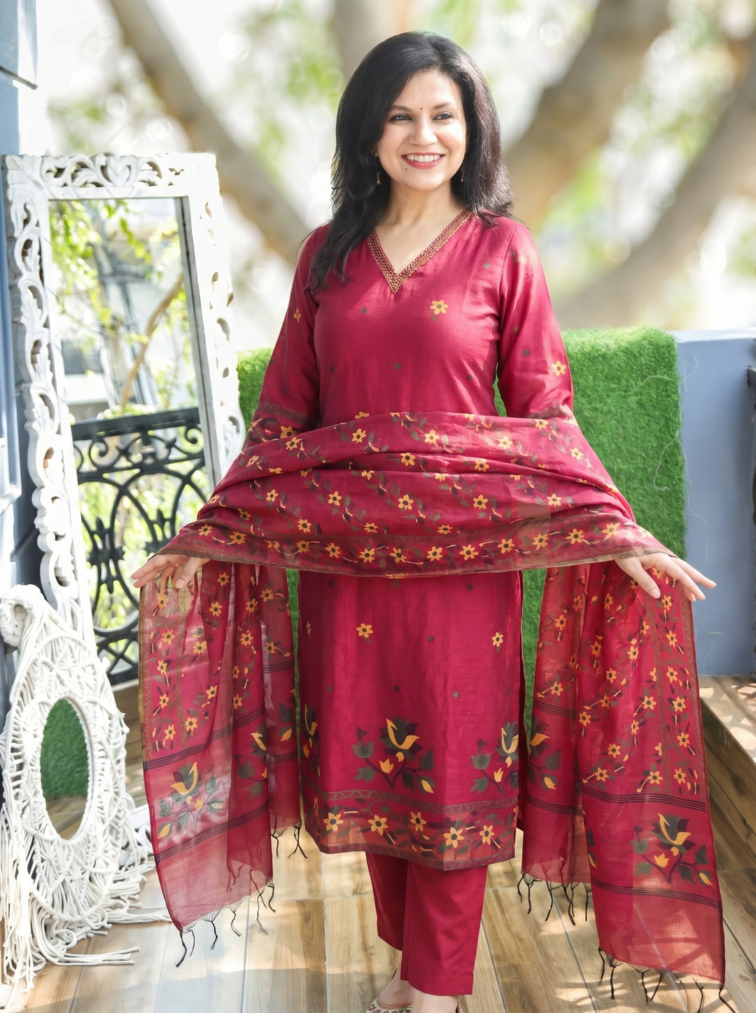 Saloni Red Floral Jamdani 3 Piece Set