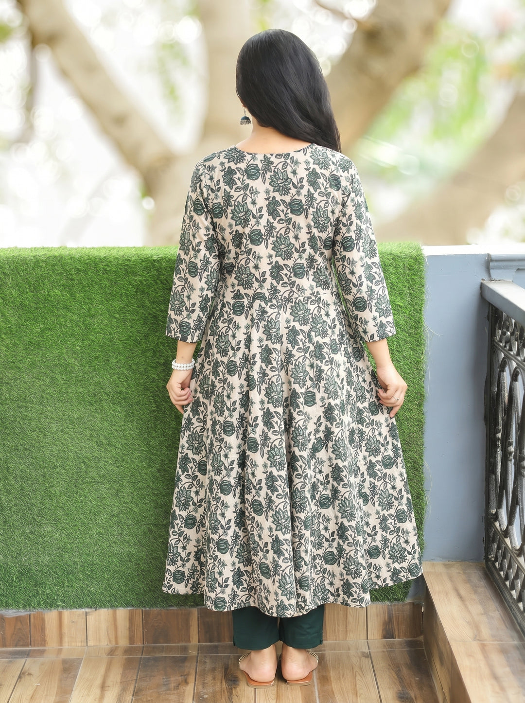 Palki White Green Kalamkari Anarkali Cotton Kurti