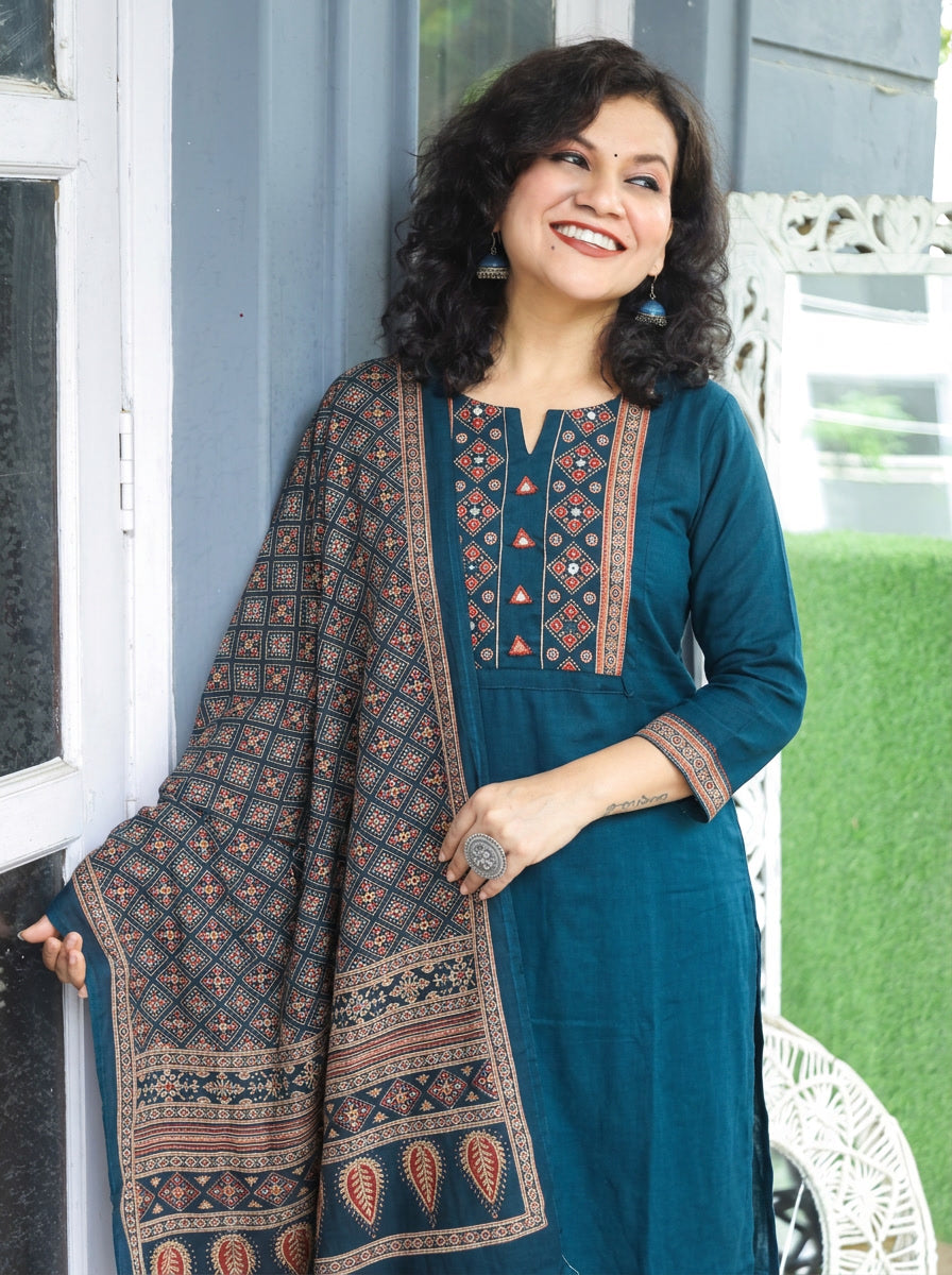Vrinya Navy Blue Mirror Patola Print Yoke Gajji Silk Set