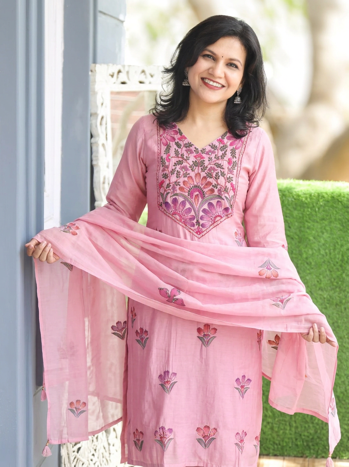 Priyadarshani Blush Mauve Kolkata Hand Embroidered Set
