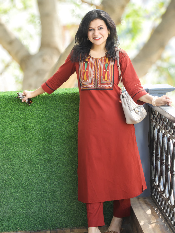 Chanda Velvety Maroon Thread Embroidered Neck Yoke Work Cotton Kurti