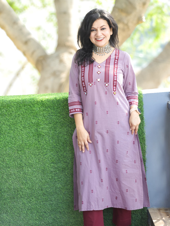 Aruroopi Mauve Rose V Neck with Mirror and Thread Wevaed South Cotton Kurti