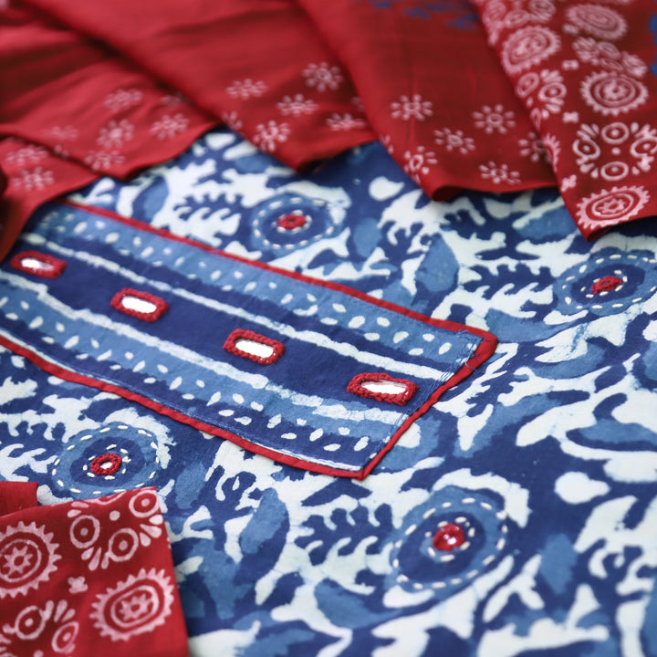 Ishika Iced Blue Kutch Mirror Dabu Printed Cotton Set