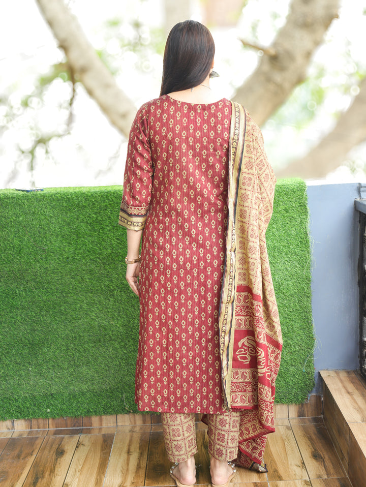 Nancy Barn Red V Neck with Mangalgiri Patch Kantha Printed South Cotton 3 Piece Set