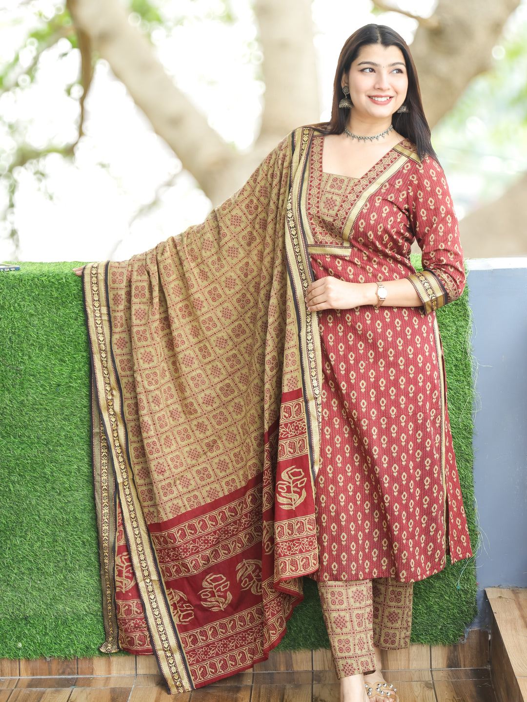 Nancy Barn Red V Neck with Mangalgiri Patch Kantha Printed South Cotton 3 Piece Set