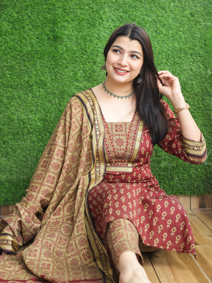 Nancy Barn Red V Neck with Mangalgiri Patch Kantha Printed South Cotton 3 Piece Set