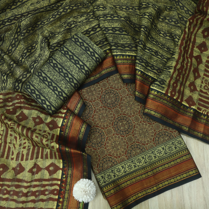 हीरल Barn Red Ajrak Printed Mangalgiri Hem Work Cotton Suit Set