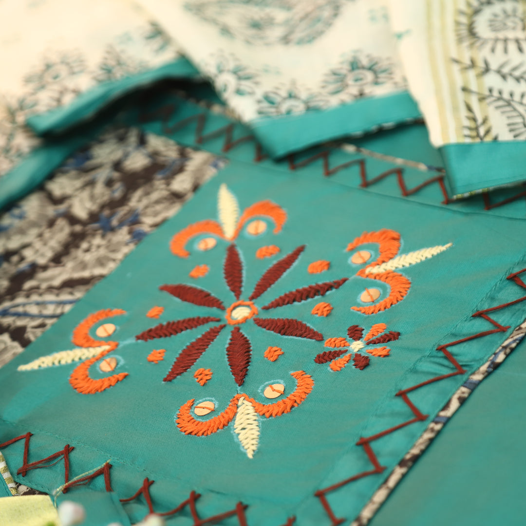Palak Turquoise Thread with Mirror Work Kalamkari Print Yoke Glazed Cotton Set