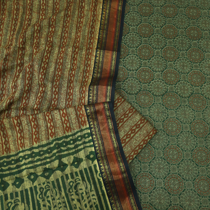 हीरल Grass Green Ajrak Printed Mangalgiri Hem Work Cotton Suit Set