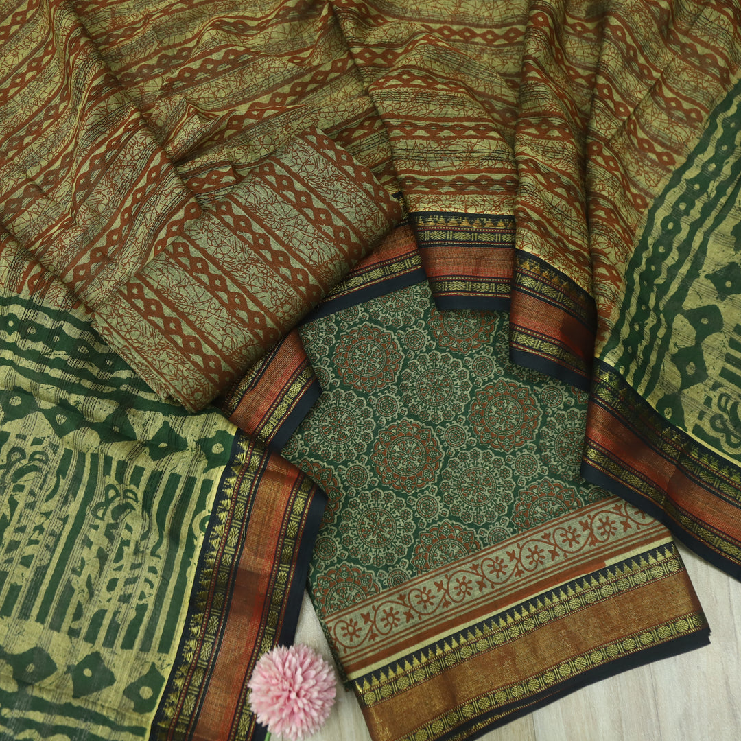 हीरल Grass Green Ajrak Printed Mangalgiri Hem Work Cotton Suit Set