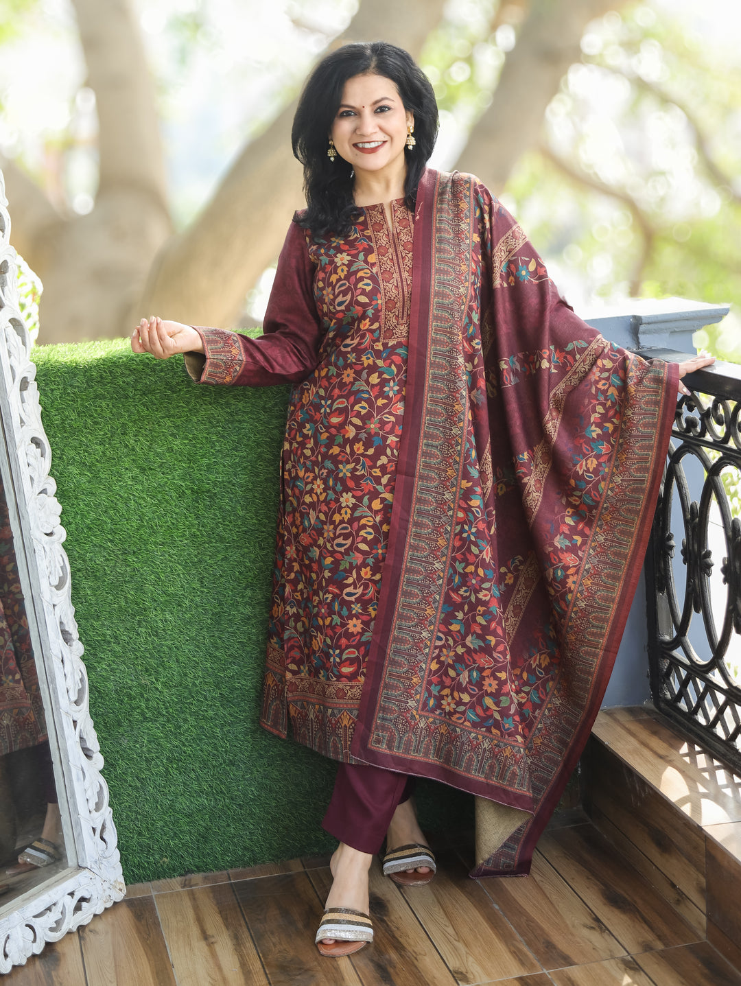 Saawari Mahogany Wine Round Neck Kanni Print Semi Pashmina 3 Piece Set