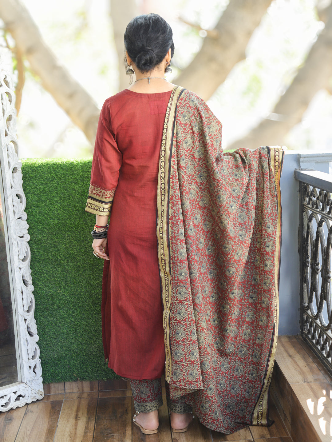 Mahira Barn Red V Neck with Mangalgiri Patch South Cotton 3 Piece Set