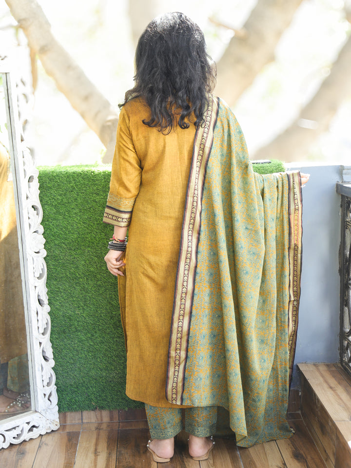 Saaniya Dijon Yellow Round Neck Potli Button Mangalgiri Patch South Cotton 3 Piece Set