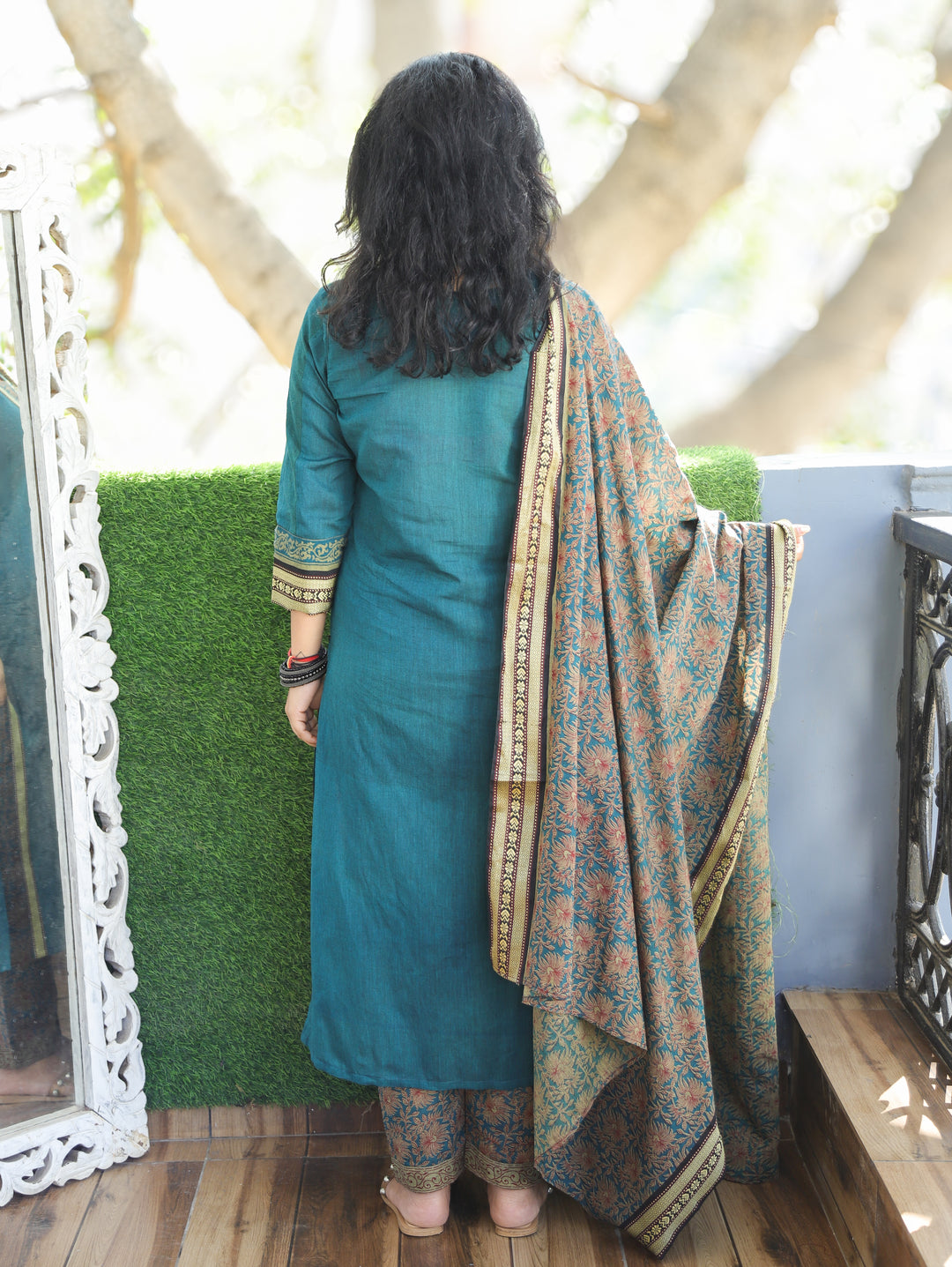 Mahira Aqua Teal V Neck with Mangalgiri Patch South Cotton 3 Piece Set