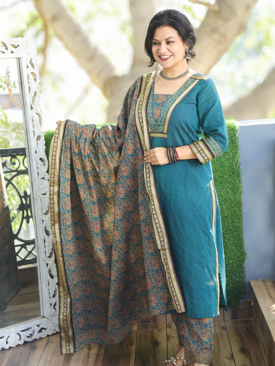 Mahira Aqua Teal V Neck with Mangalgiri Patch South Cotton 3 Piece Set
