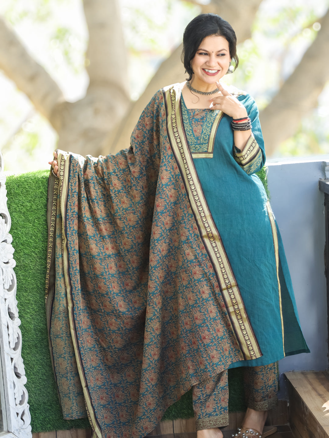Mahira Aqua Teal V Neck with Mangalgiri Patch South Cotton 3 Piece Set