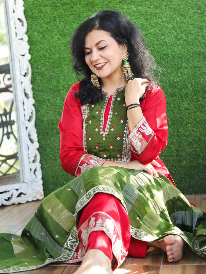 Sharvari Kumkum Red Embellish Red Yoke with Sequine Dola Silk 3 Piece Set