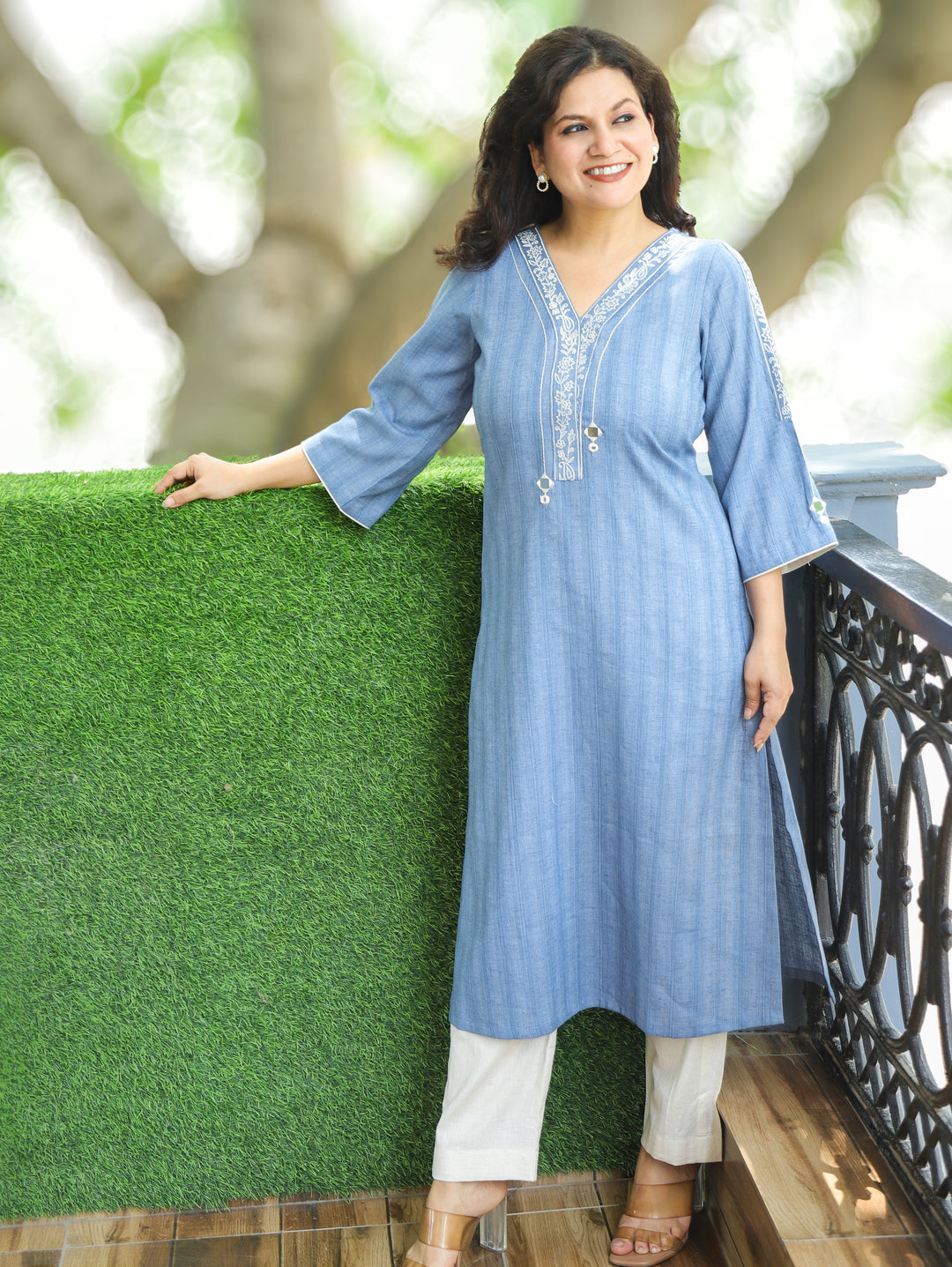 Tisha Bluish Grey Embroidered Patch Brush Linen Kurti