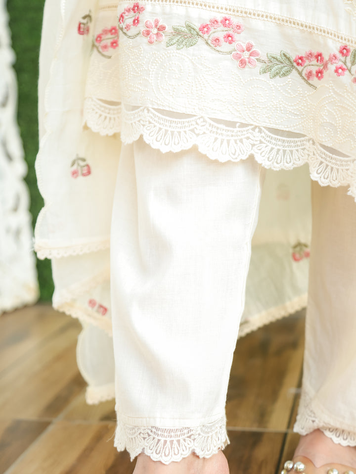 Ella Off-White Embroidery Mul Cotton 3 Piece Set