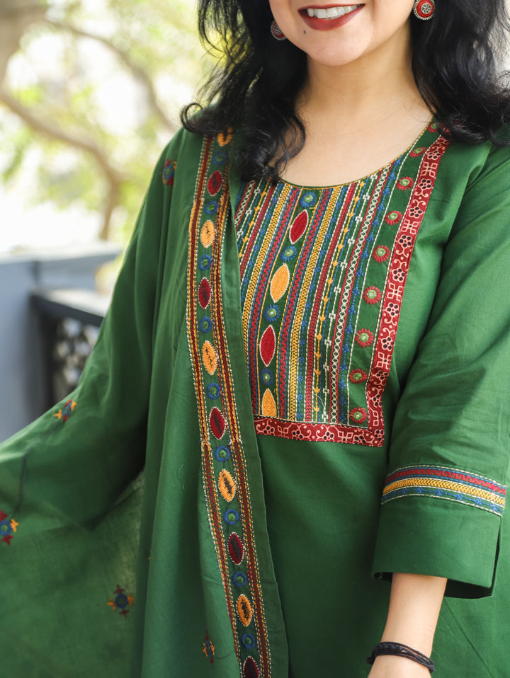 Laadli Grass Green Embriodered Yoke with Patra Work Cotton 3 Piece Set