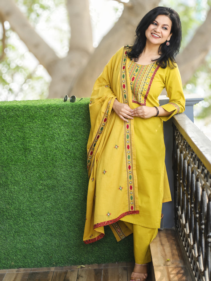 Laadli Bright Yellow Embriodered Yoke with Patra Work Cotton 3 Piece Set