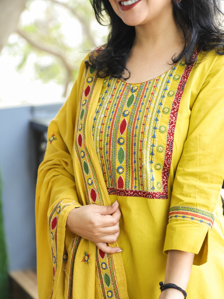 Laadli Bright Yellow Embriodered Yoke with Patra Work Cotton 3 Piece Set