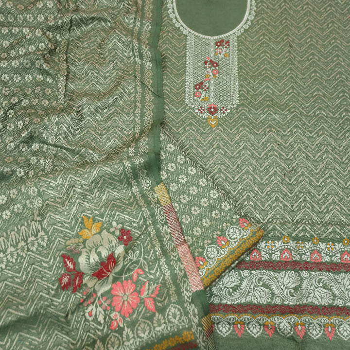 महारानी Dark Green All Over Zari Weaved in Semi Pashmina Winter Suit Set