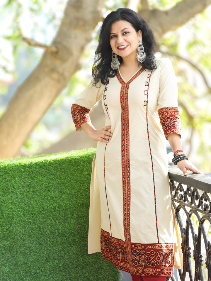 Aproova Shell White V Neck Patch in Panel Style with Mirror Work Cotton Kurti
