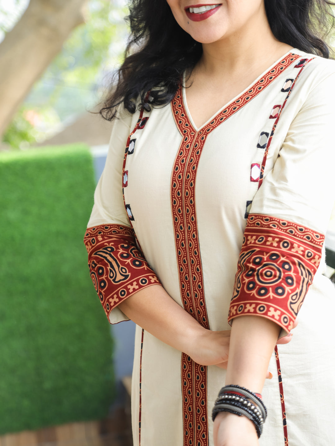 Aproova Shell White V Neck Patch in Panel Style with Mirror Work Cotton Kurti