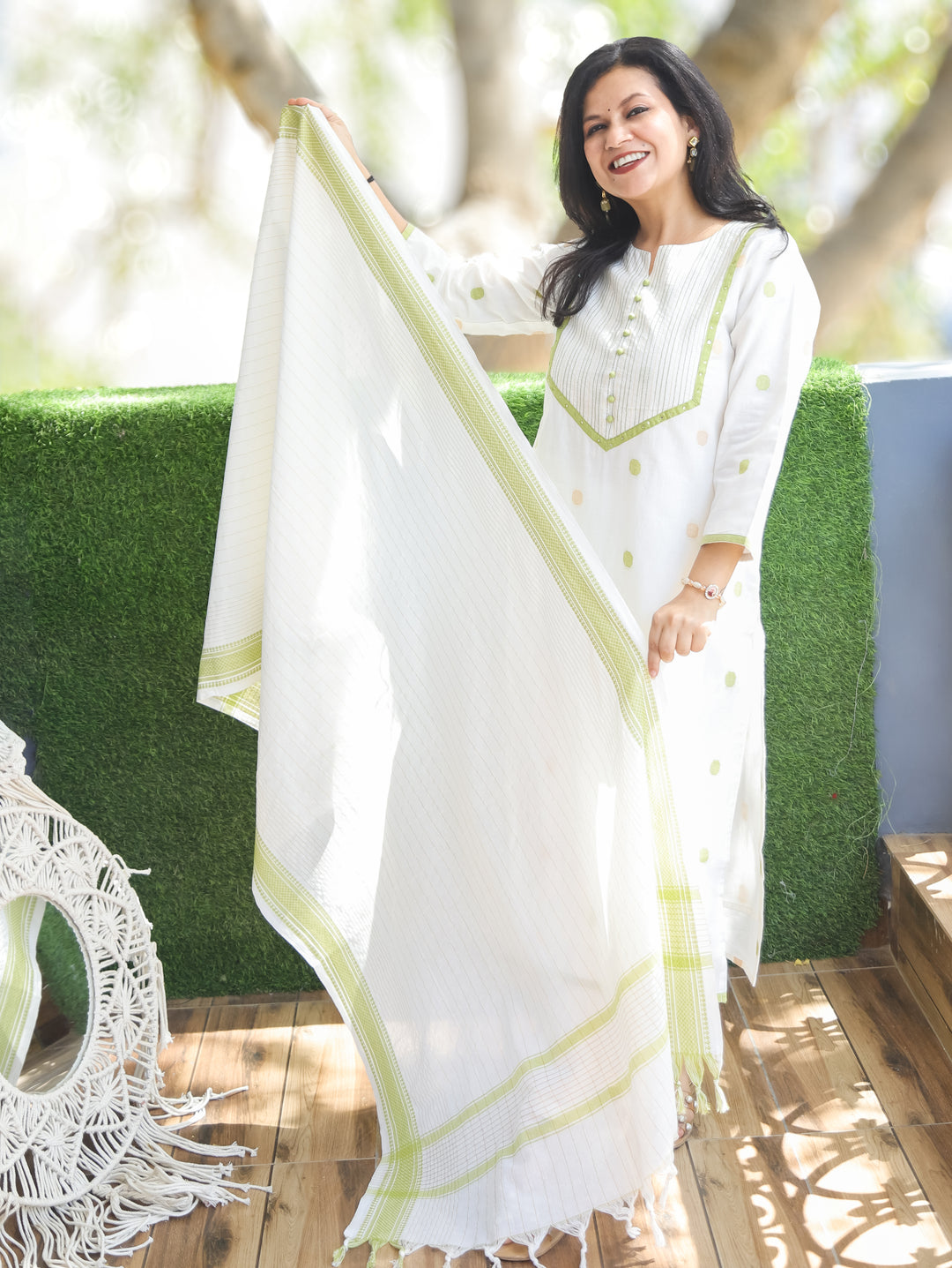 Hans White Green Handloom 3 Piece Set