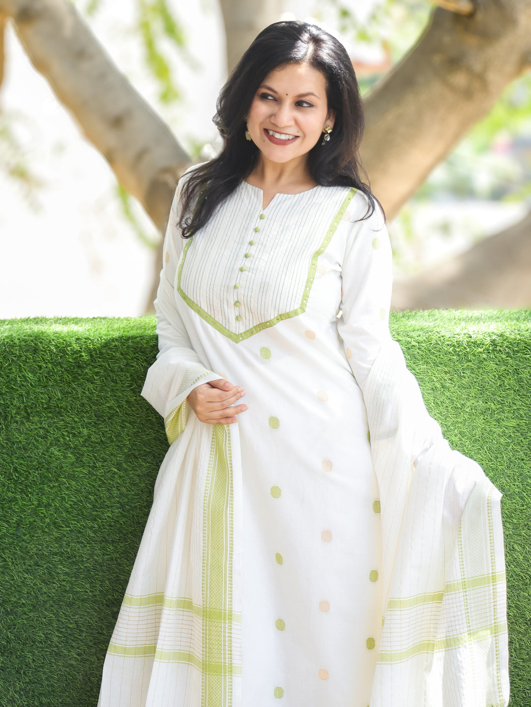 Hans White Green Handloom 3 Piece Set