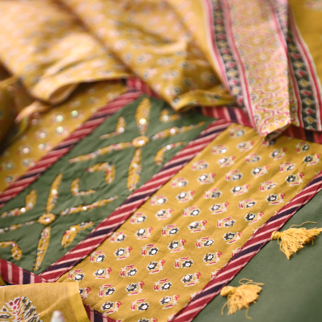 Raashi Pine Green Applique Patch Yoke Cotton Suit Set