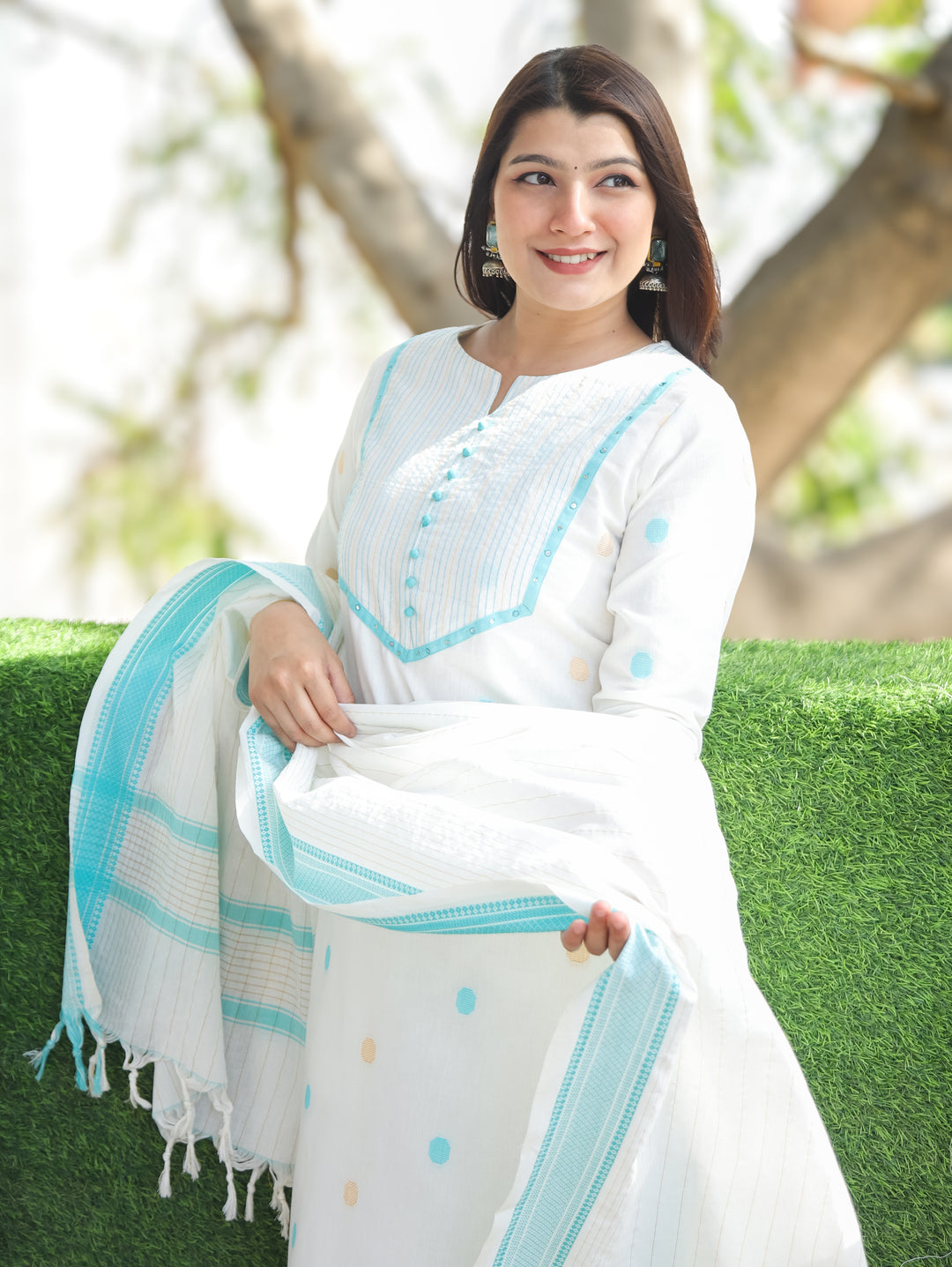 Hans White Aqua Handloom 3 Piece Set