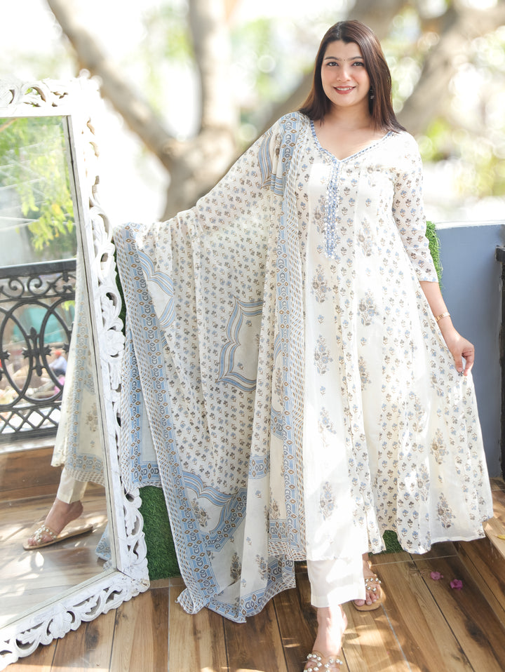 Bella White Blue Mul Cotton 3 Piece Set