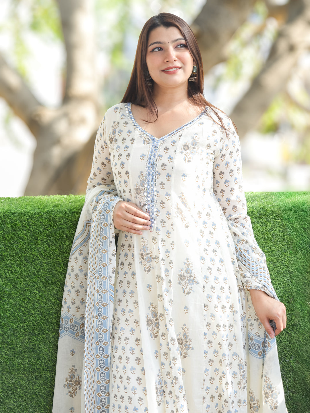 Bella White Blue Mul Cotton 3 Piece Set