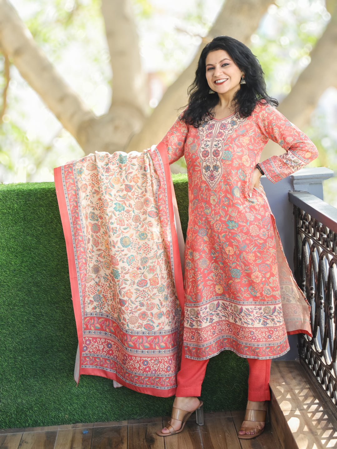 Tejaswini Coral Peach Round Neck Kashmiri Floral Print Semi Pashmina 3 Piece Set