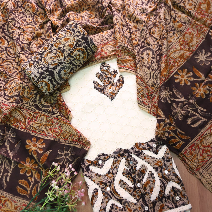 Bulbul Off-White with Black Kalamkari Applique Work Cotton Schiffli Set