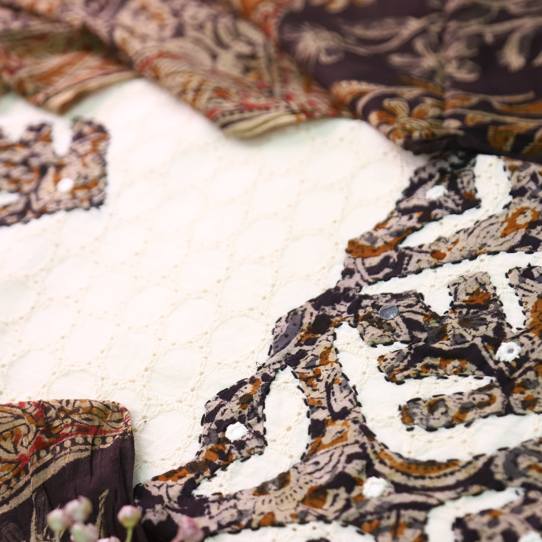Bulbul Off-White with Black Kalamkari Applique Work Cotton Schiffli Set