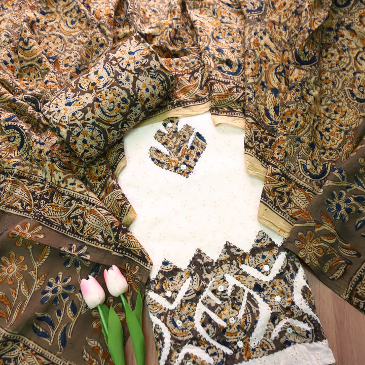 Bulbul Off-White with Green Kalamkari Applique Work Cotton Schiffli Set
