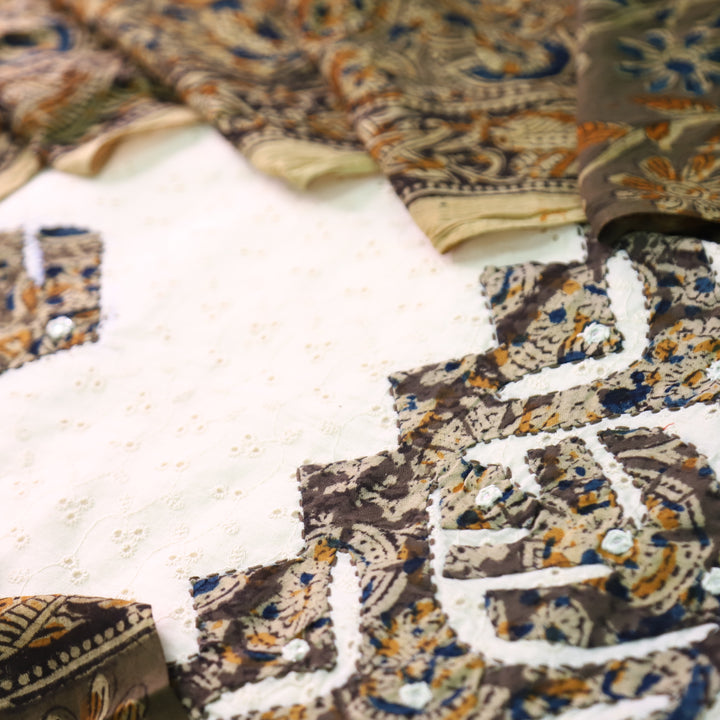 Bulbul Off-White with Green Kalamkari Applique Work Cotton Schiffli Set
