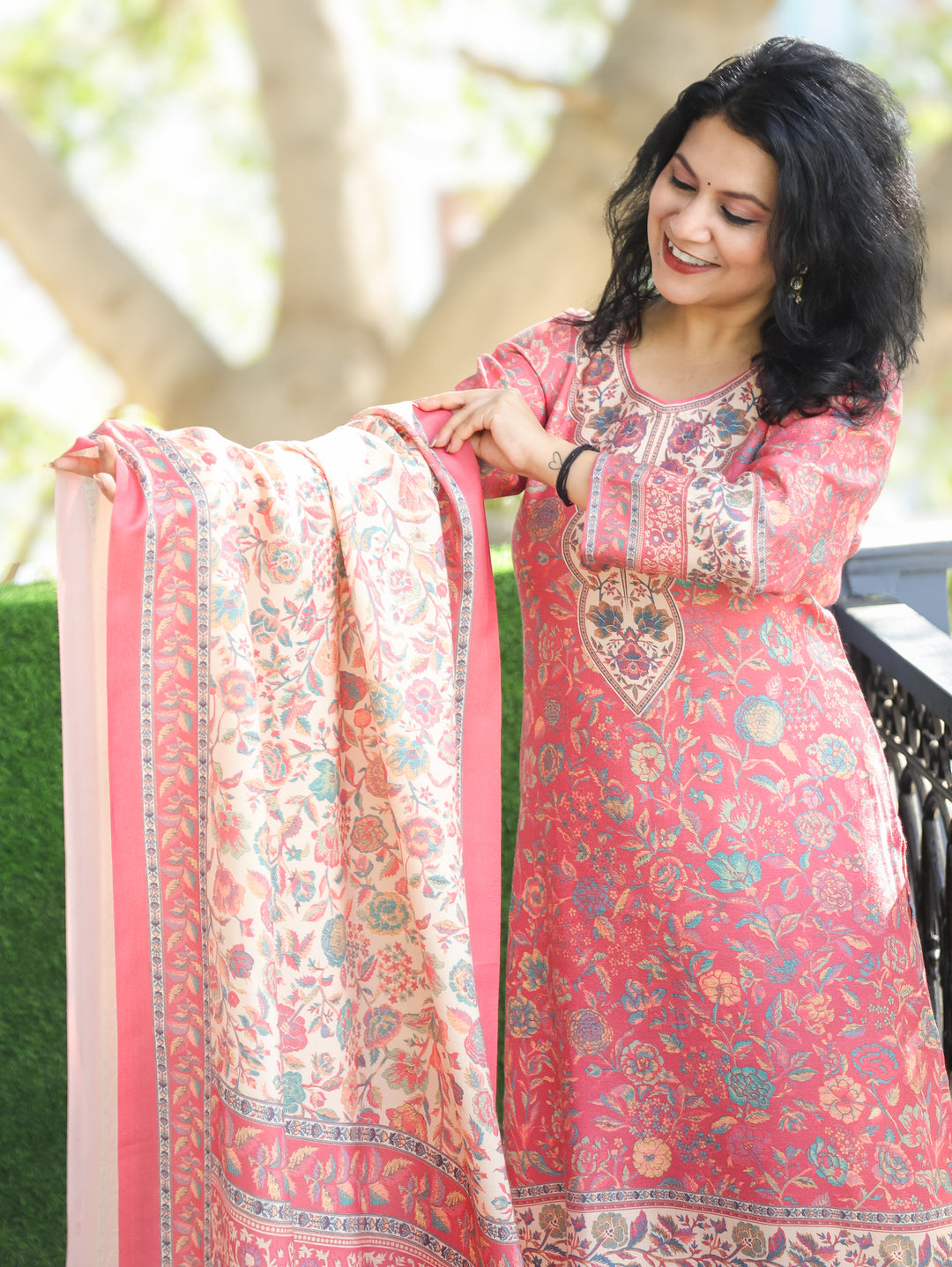 Tejaswini Punch Blush Pink Round Neck Kashmiri Floral Print Semi Pashmina 3 Piece Set