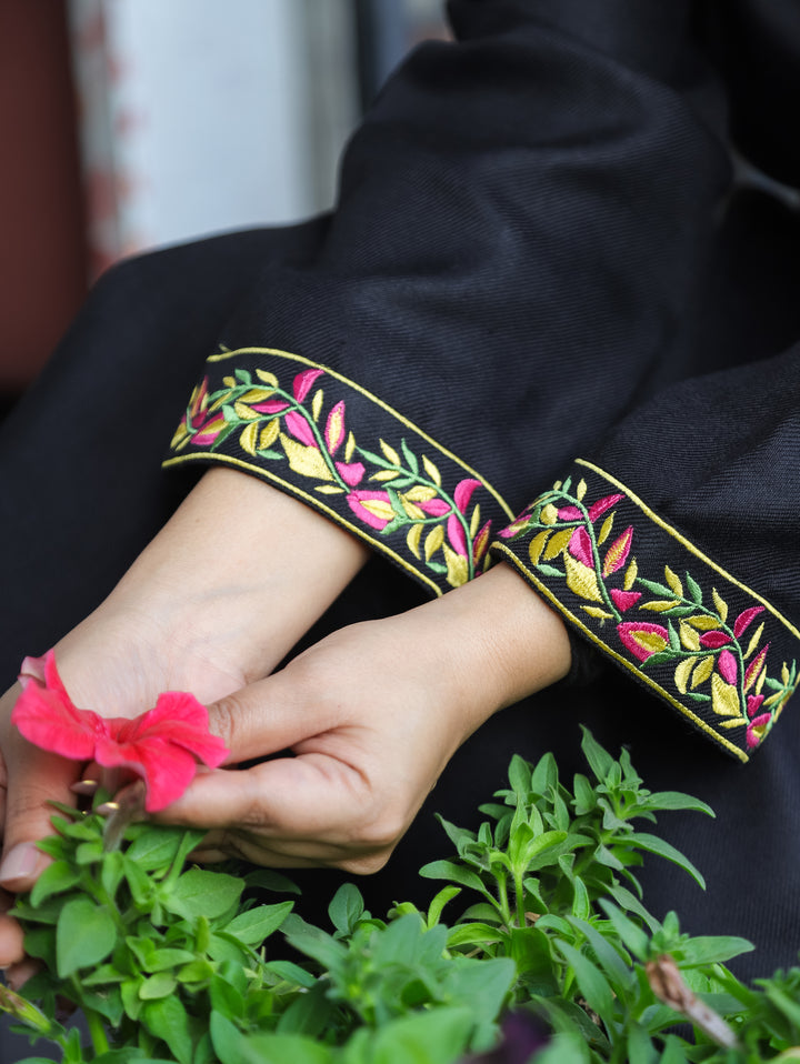 छाया Ebony Black Embroidered Keyhole Neck Semi Pashmina Winter Kurti