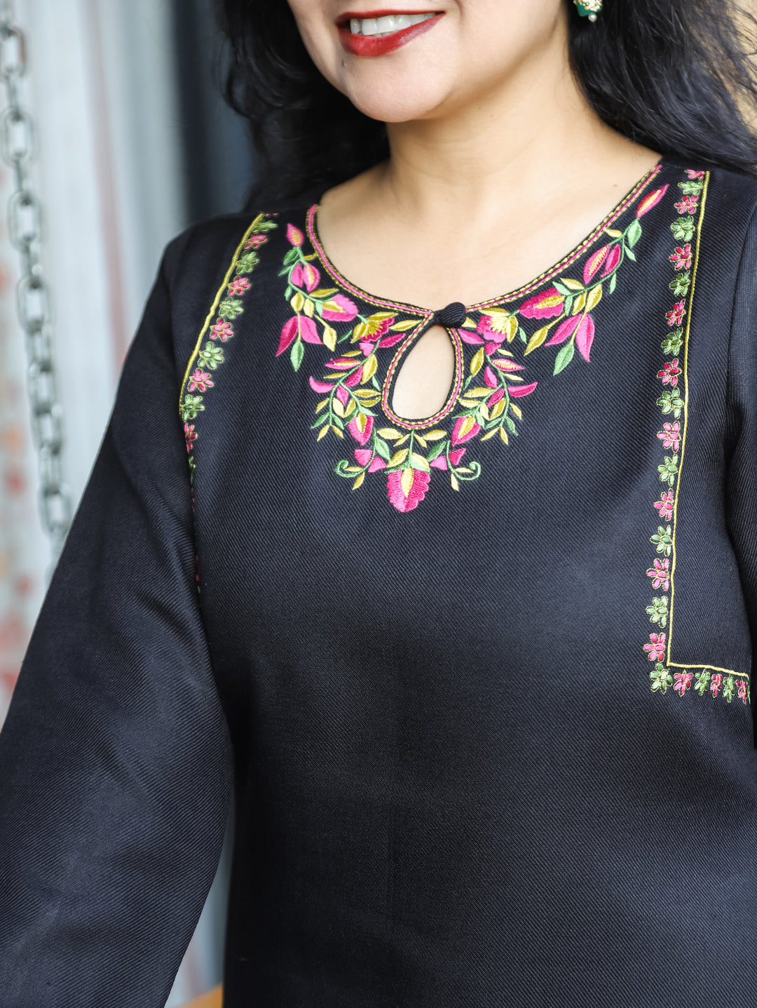 छाया Ebony Black Embroidered Keyhole Neck Semi Pashmina Winter Kurti
