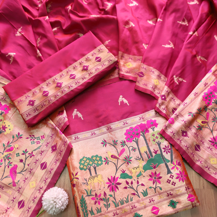 Dildaari Magenta Pink Banarasi Jacquard Weaved Hemline Paithani Silk Set