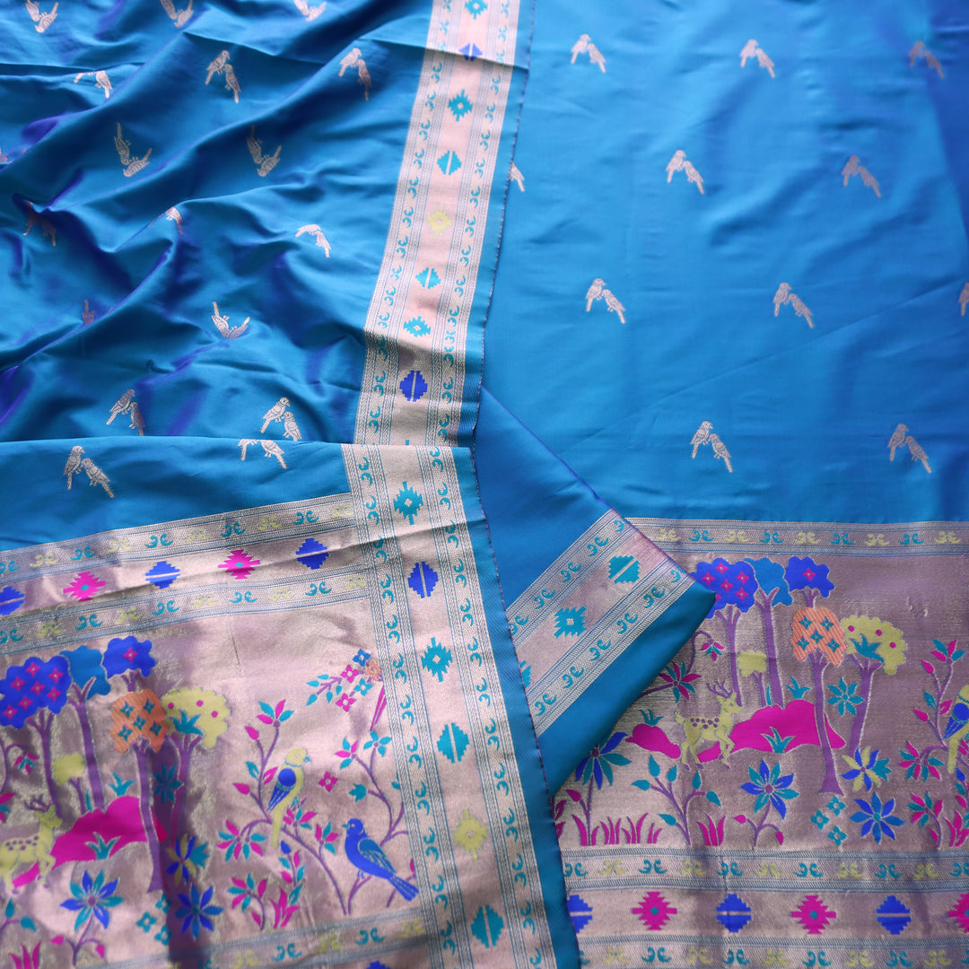 Dildaari Amber Blue Banarasi Jacquard Weaved Hemline Paithani Silk Set