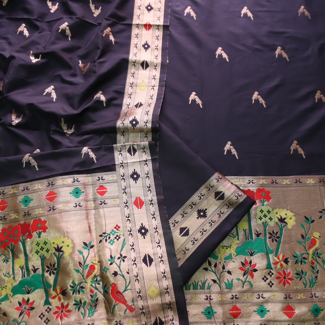 Dildaari Midnight Black Banarasi Jacquard Weaved Hemline Paithani Silk Set